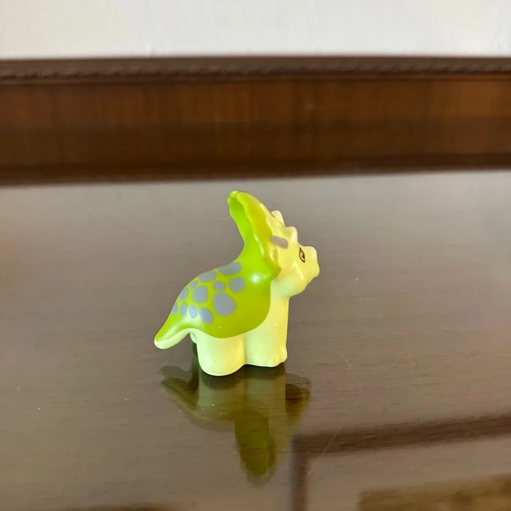 Lego Duplo‎ Figure Baby Triceratops Jurassic World pistachio/green